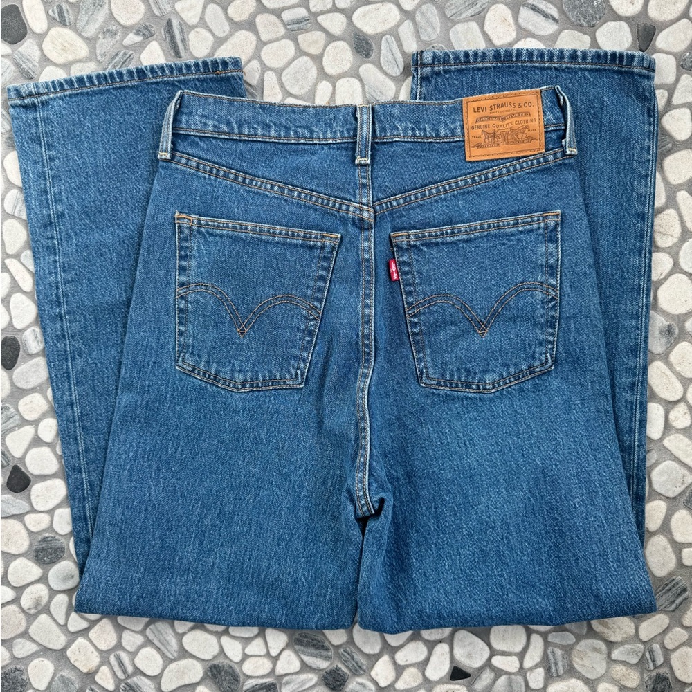 Levi's Women's Ribcage Straight Jeans in Classic Blue